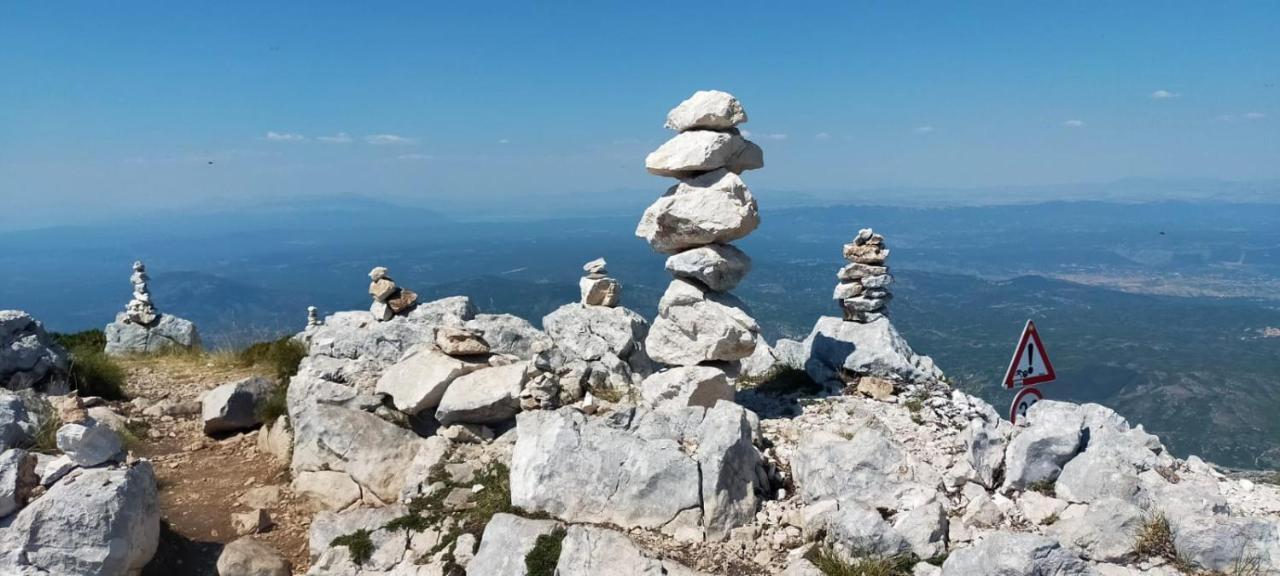 Apartment Croatia Art ตราสนิสเซ ภายนอก รูปภาพ