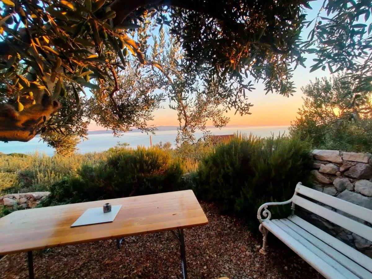 Apartment Croatia Art ตราสนิสเซ ภายนอก รูปภาพ