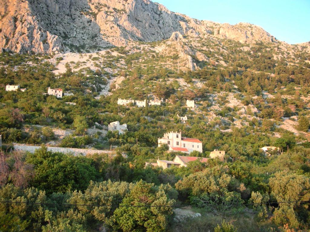 Apartment Croatia Art ตราสนิสเซ ภายนอก รูปภาพ