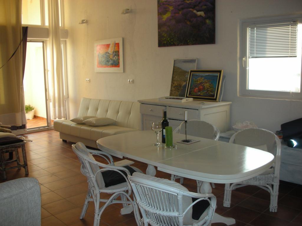 Apartment Croatia Art ตราสนิสเซ ห้อง รูปภาพ