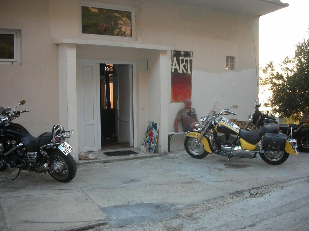 Apartment Croatia Art ตราสนิสเซ ภายนอก รูปภาพ